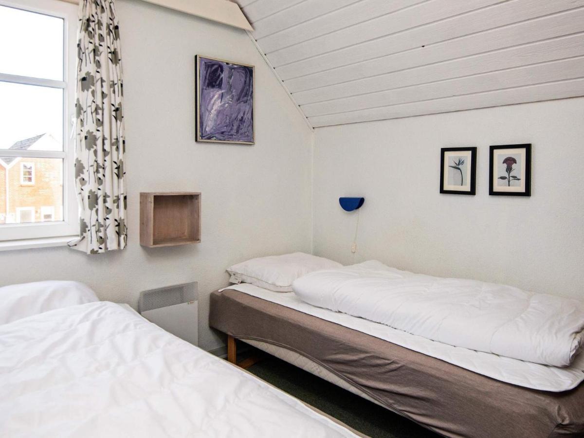 4 Person Holiday Home In R M Sønderby Kültér fotó