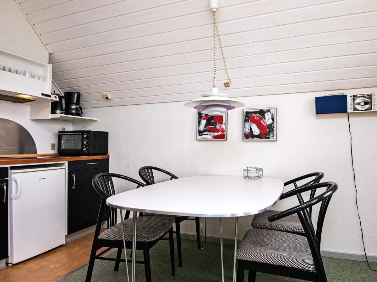 4 Person Holiday Home In R M Sønderby Kültér fotó